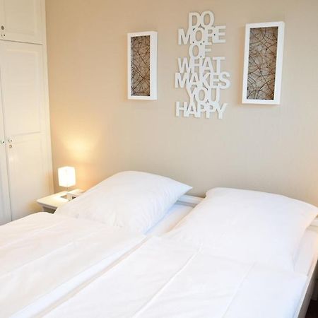 Schoenes Neues Hochwertig Renoviertes 2-Zimmer Appartement In Der 4. Etage. เวสเทอร์แลนด์ ภายนอก รูปภาพ