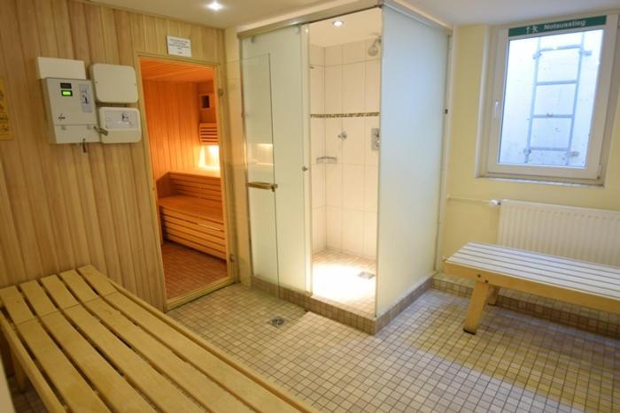 Schoenes Neues Hochwertig Renoviertes 2-Zimmer Appartement In Der 4. Etage. เวสเทอร์แลนด์ ภายนอก รูปภาพ