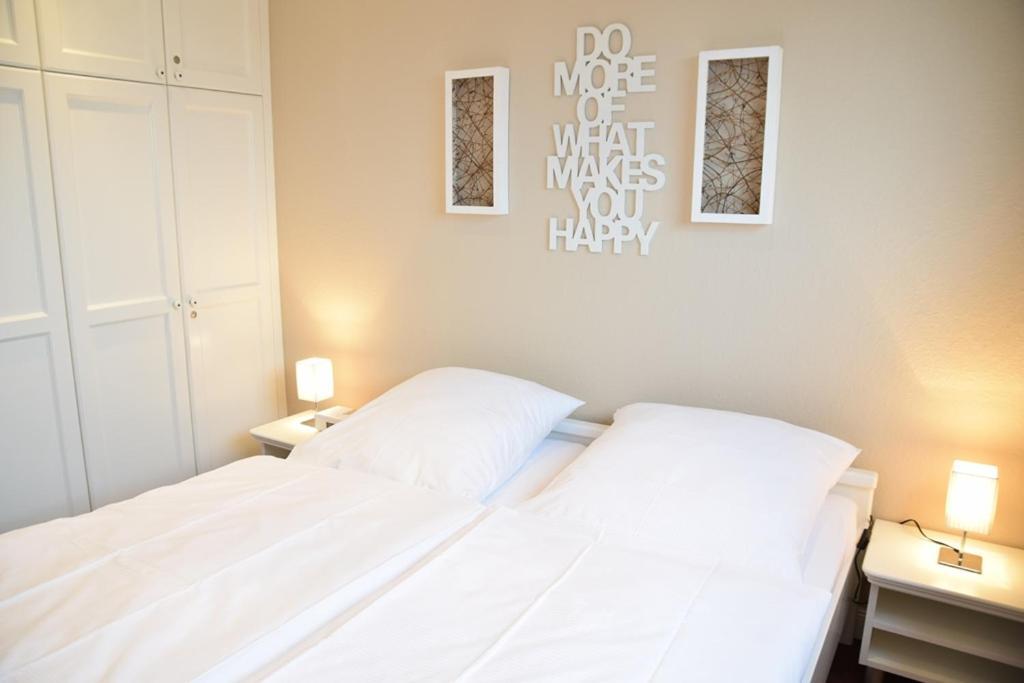 Schoenes Neues Hochwertig Renoviertes 2-Zimmer Appartement In Der 4. Etage. เวสเทอร์แลนด์ ภายนอก รูปภาพ
