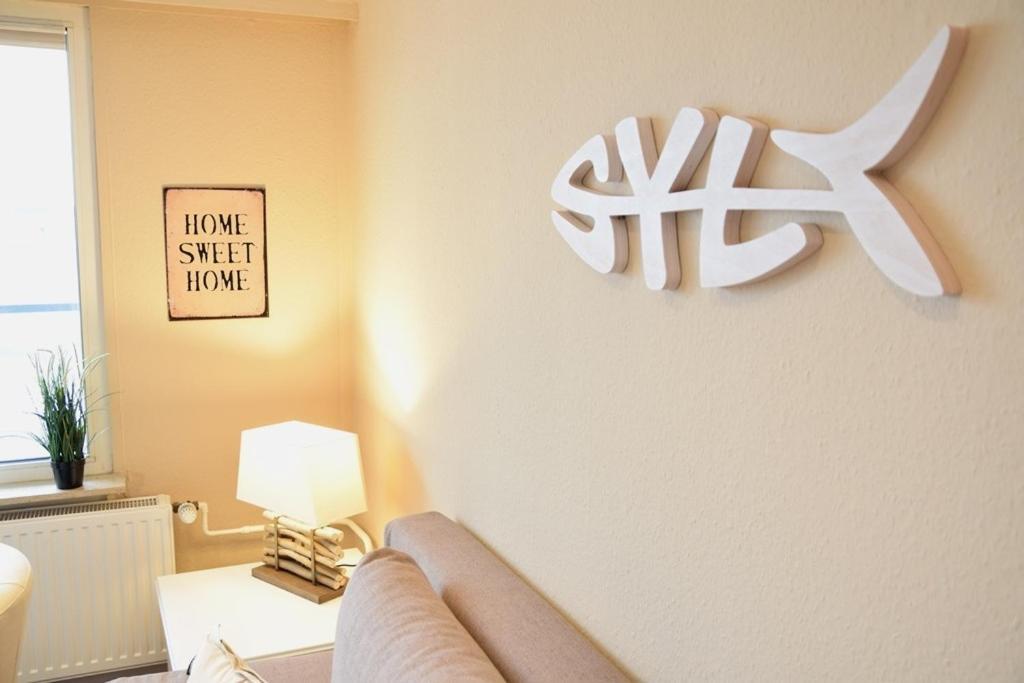 Schoenes Neues Hochwertig Renoviertes 2-Zimmer Appartement In Der 4. Etage. เวสเทอร์แลนด์ ภายนอก รูปภาพ